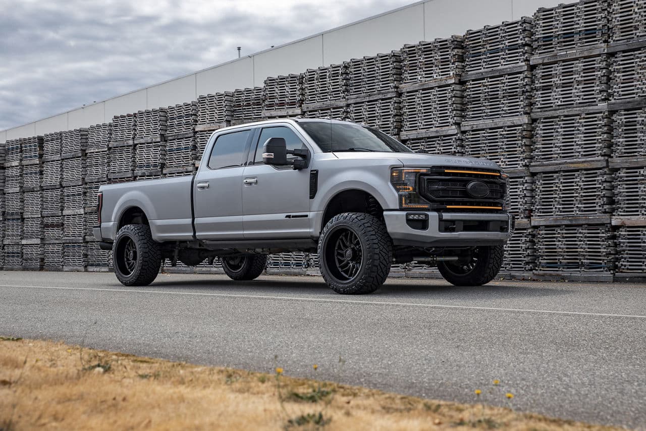 Interior of 2022 Ford F350 Super Duty with truck suv wheels