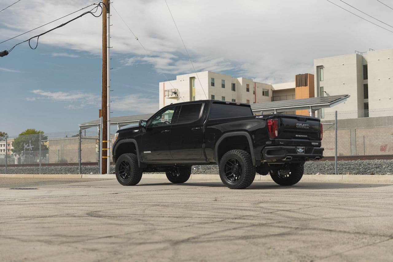 Front view of 2022 GMC Sierra with wheels