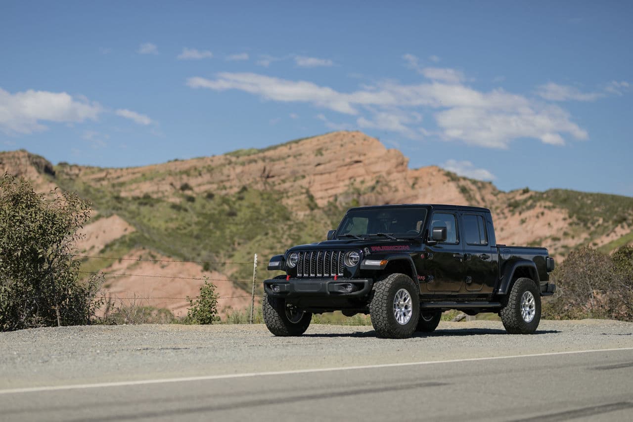 Front view of 2022 Jeep Gladiator Rubicon with truck suv wheels