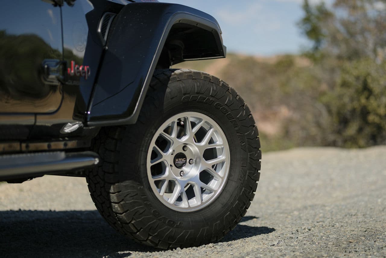 Rear view of 2022 Jeep Gladiator Rubicon with truck suv wheels