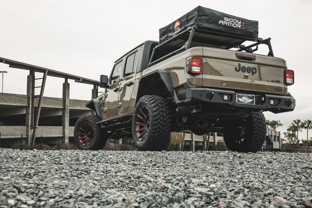 Front view of 2022 Jeep Gladiator with wheels