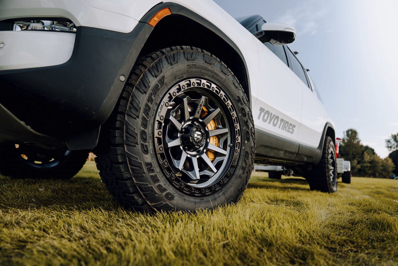 Rear view of 2022 Rivian R1S with wheels