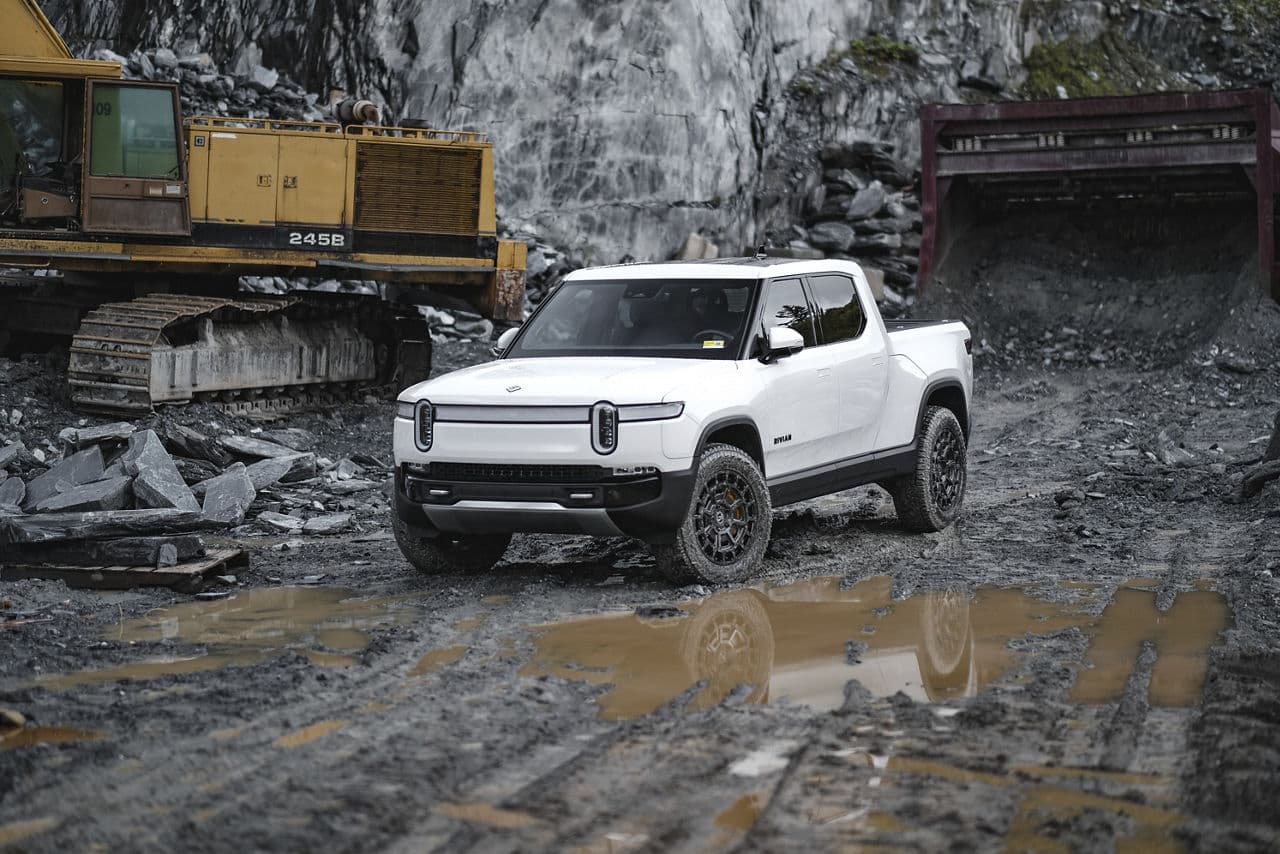 Front view of 2022 Rivian R1T with truck suv wheels