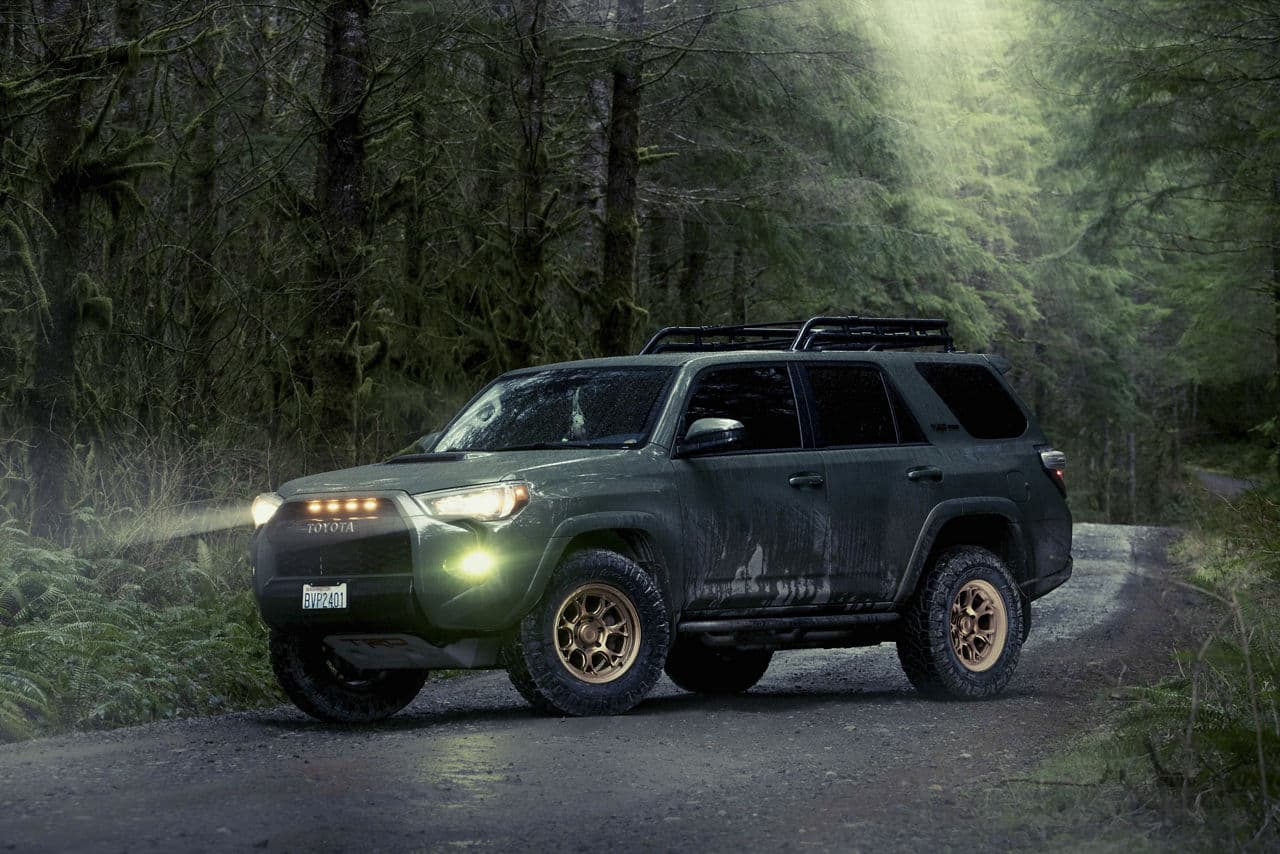 Side profile of 2022 Toyota 4Runner with truck suv wheels