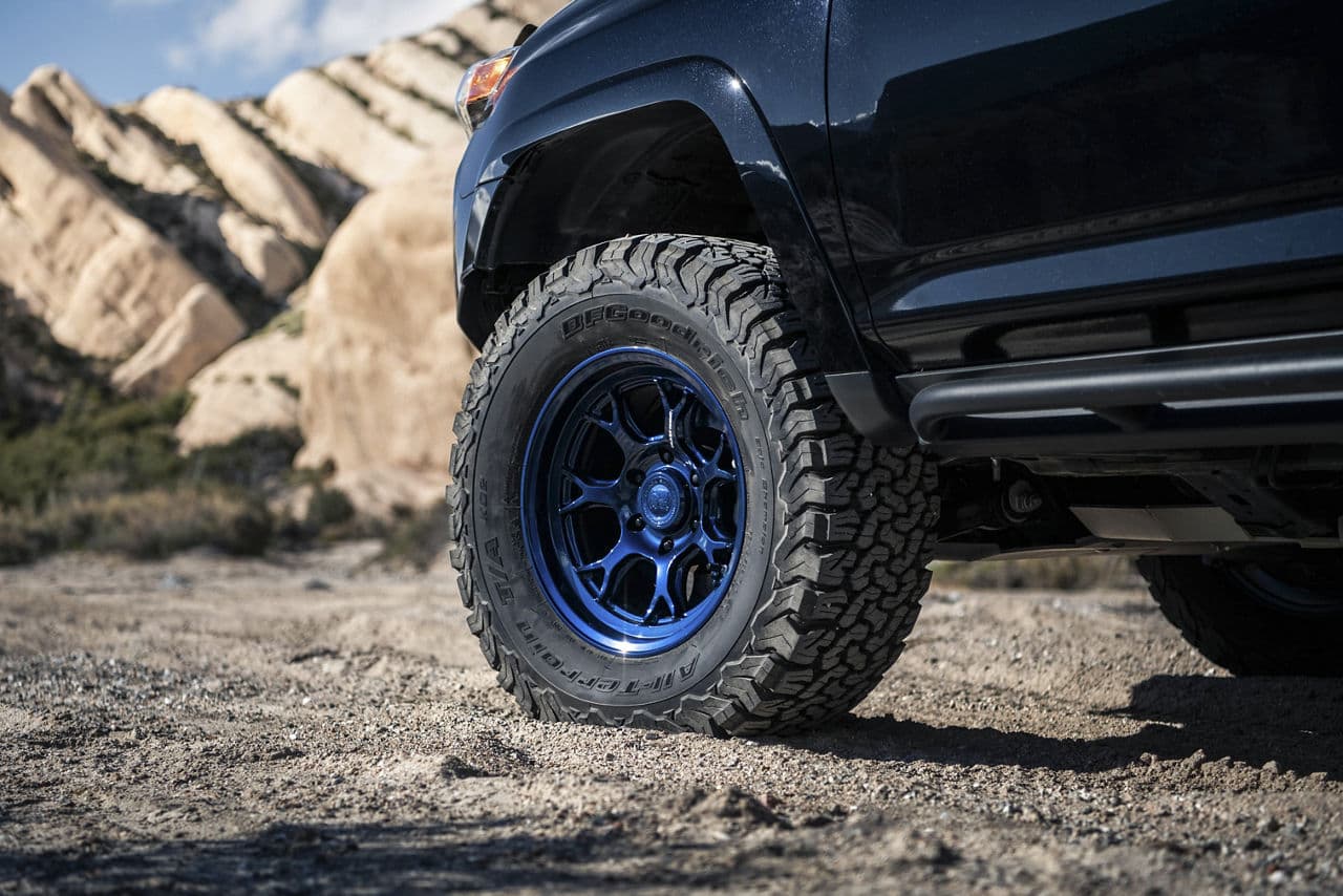 Side profile of 2022 Toyota 4Runner with vehicle wraps