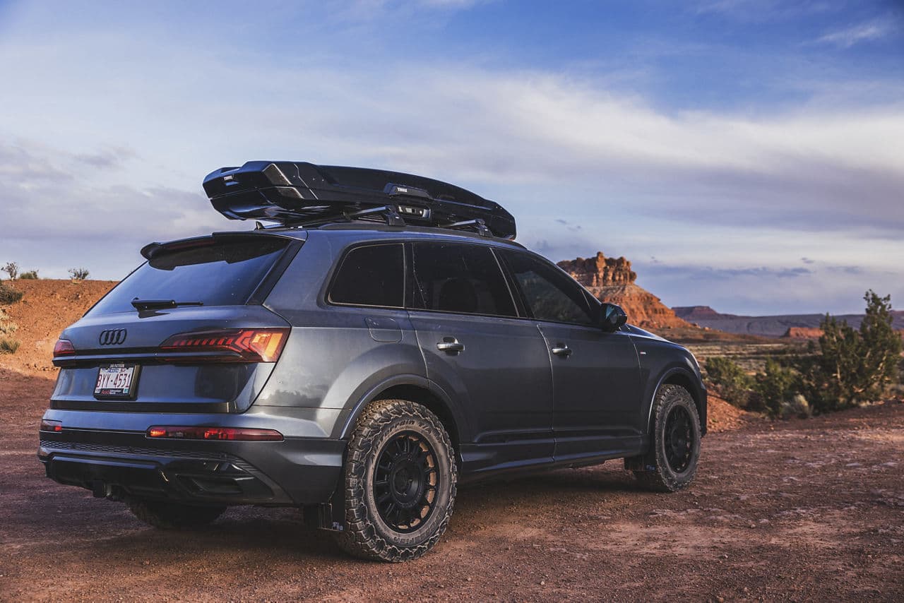 Interior of 2023 Audi Q7 with wheels