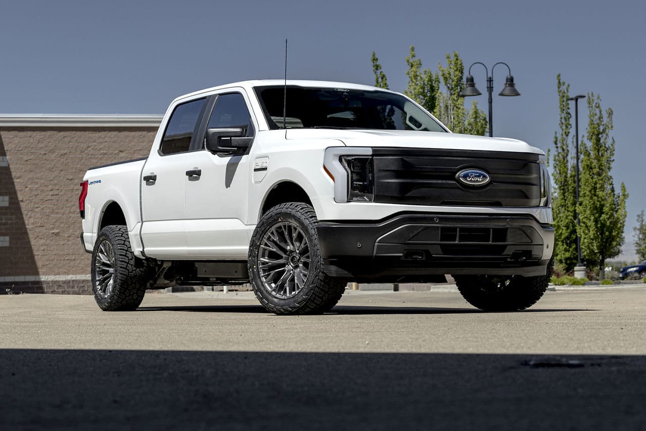 Front view of 2023 Ford F150 Lightning with wheels