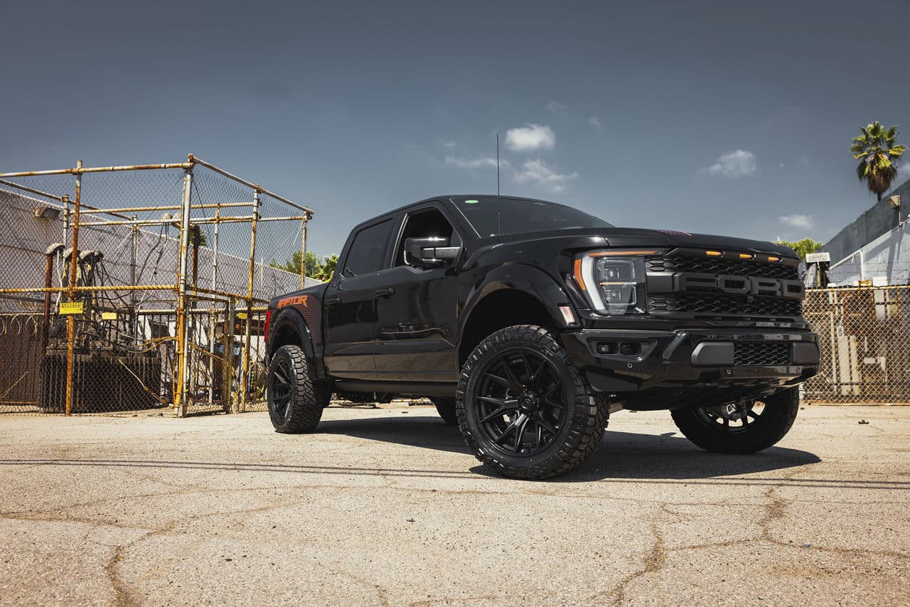 Front view of 2023 Ford F150 Raptor with wheels