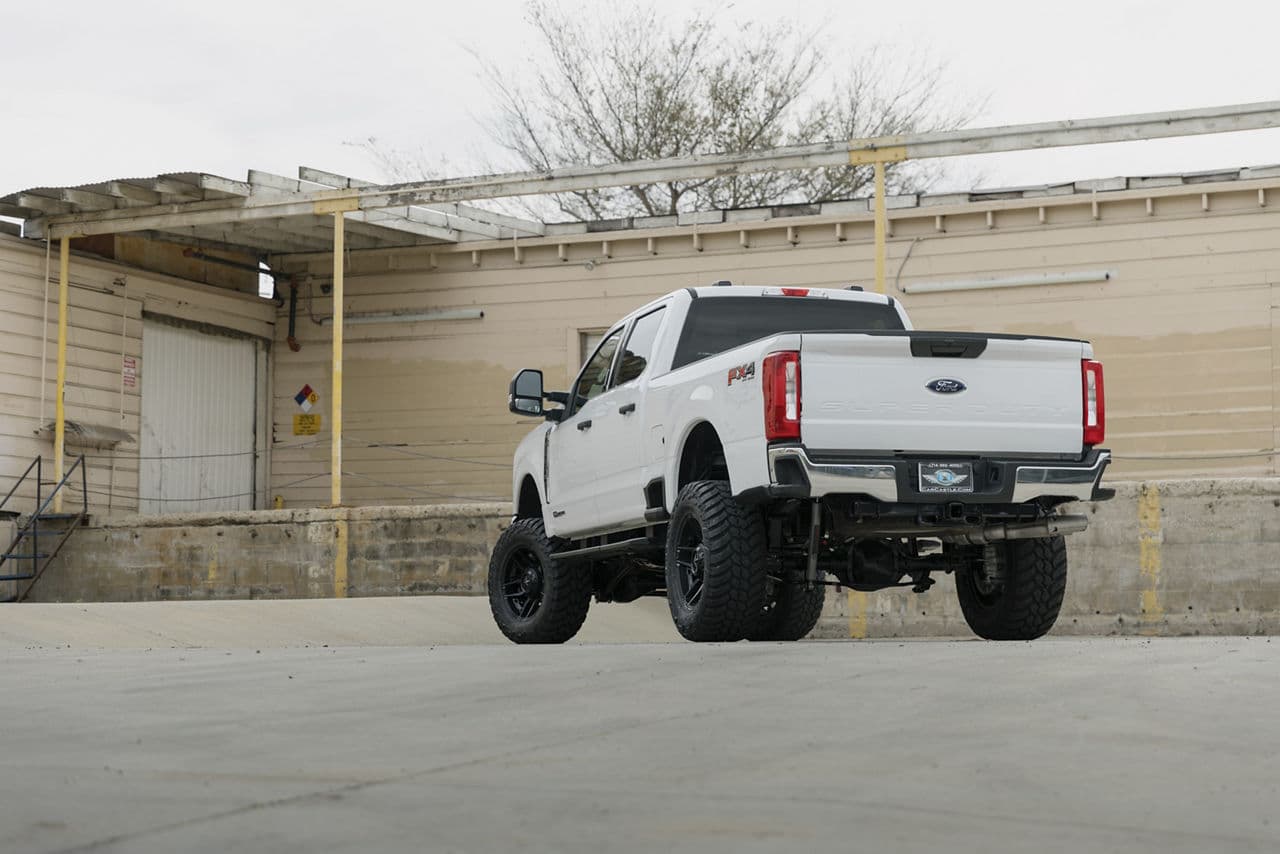 Side profile of 2023 Ford F250 with wheels