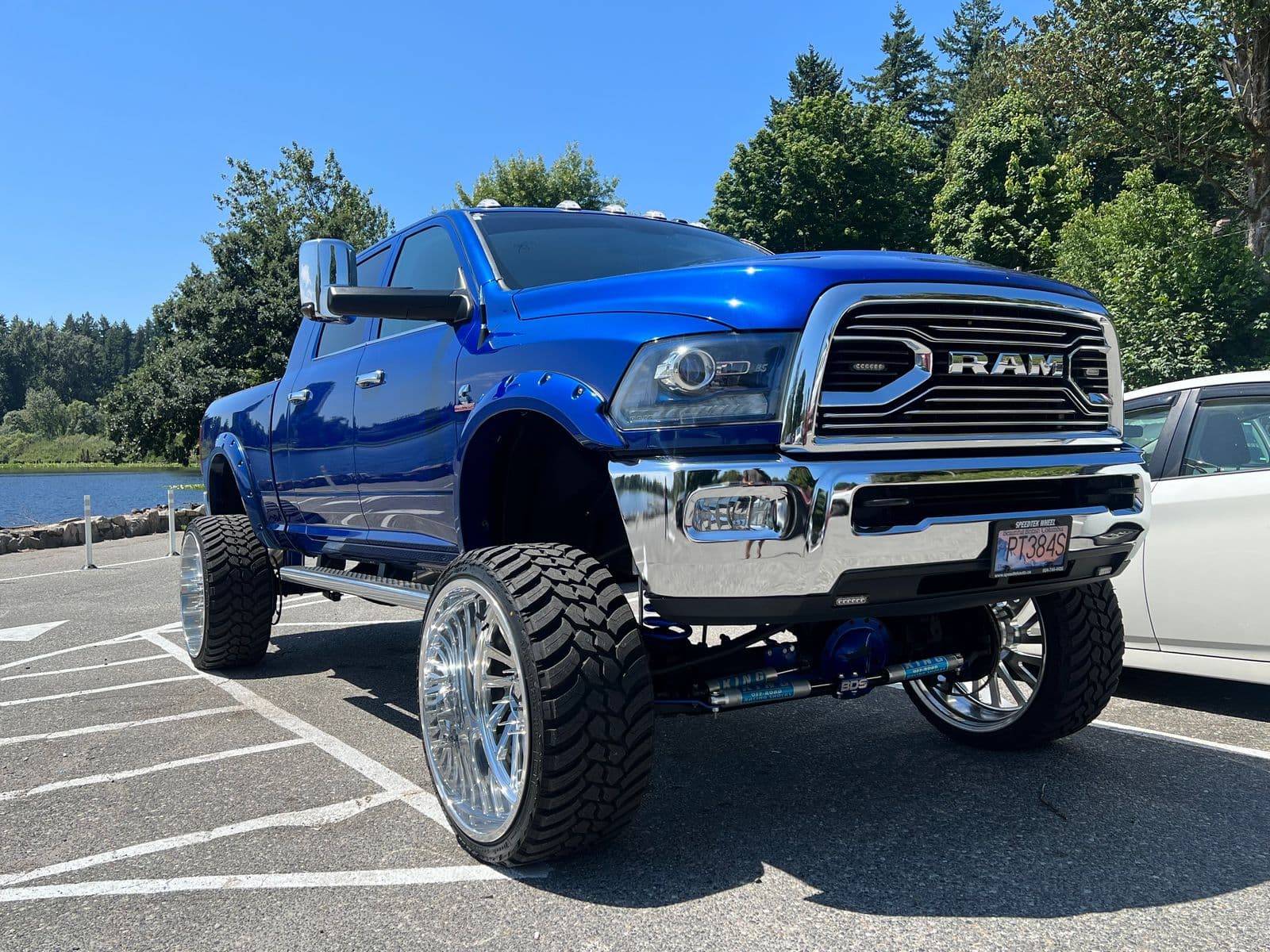 2014 Dodge Ram 3500 - Image 2