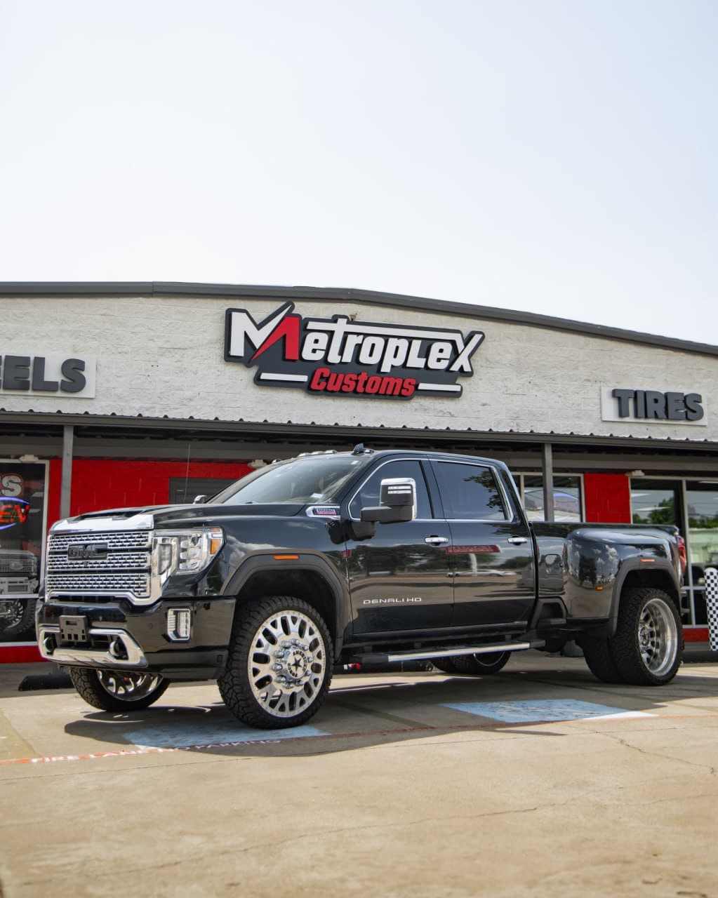 Leveled truck at Metroplex Customs in Irving, TX