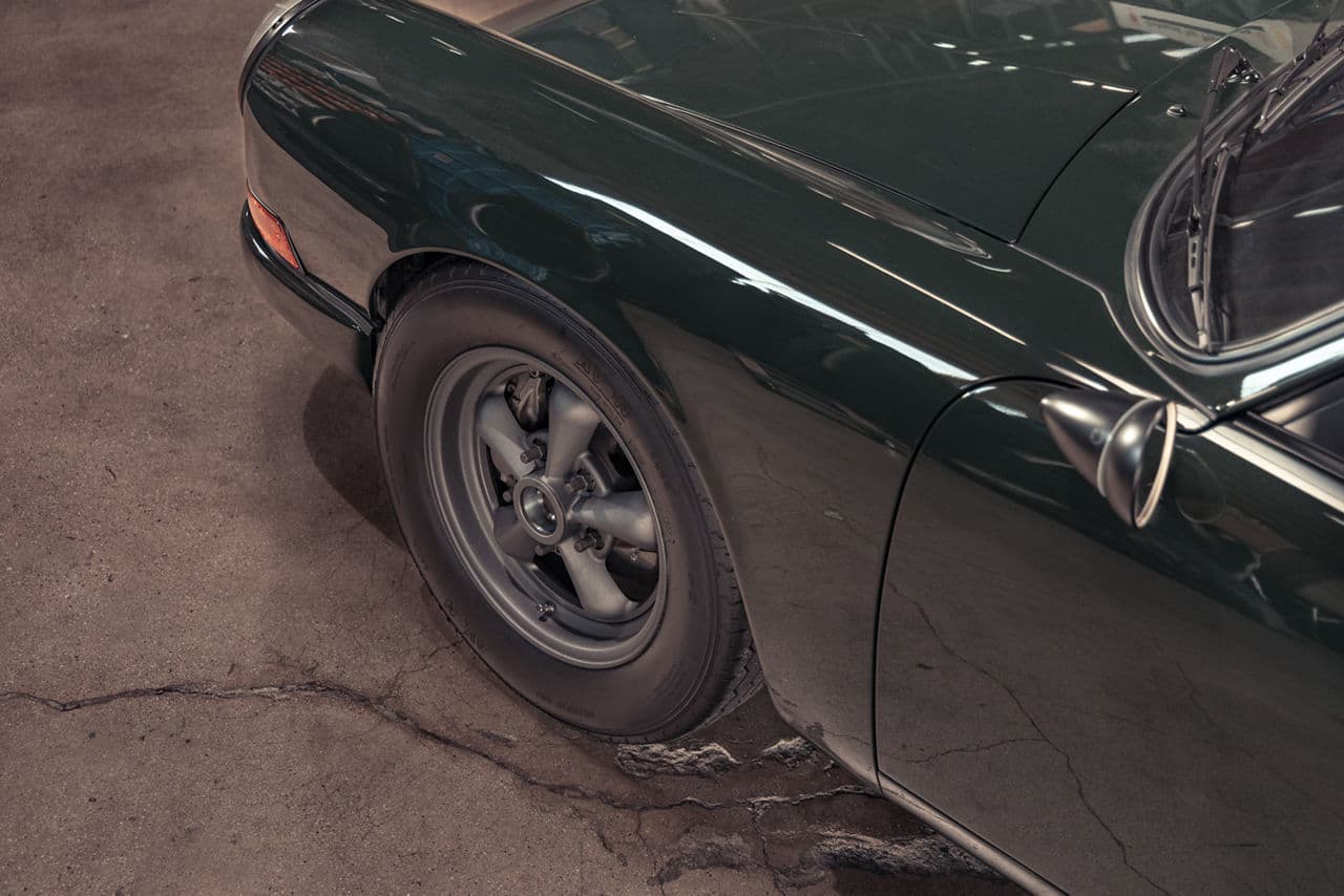 Side profile of 1966 Porsche 911 with wheels