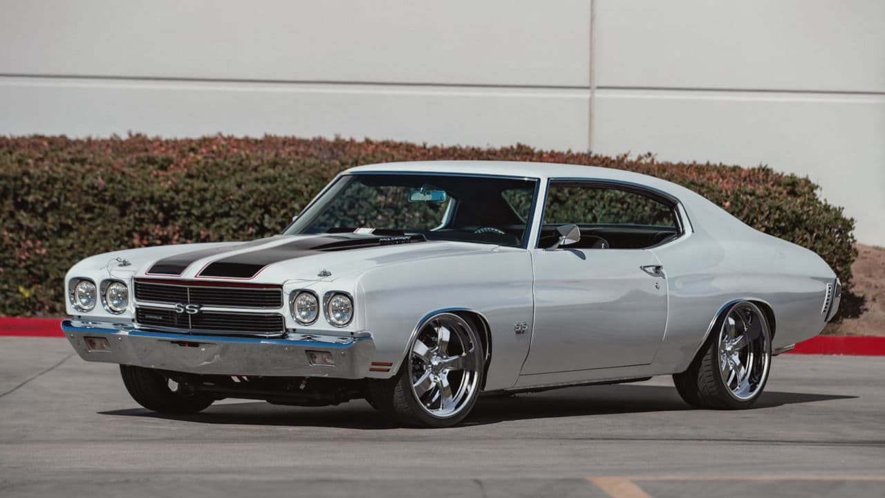 Front view of 1970 Chevrolet Chevelle with wheels