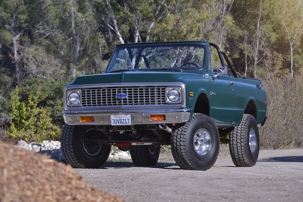 Front view of 1971 Chevrolet Blazer with wheels