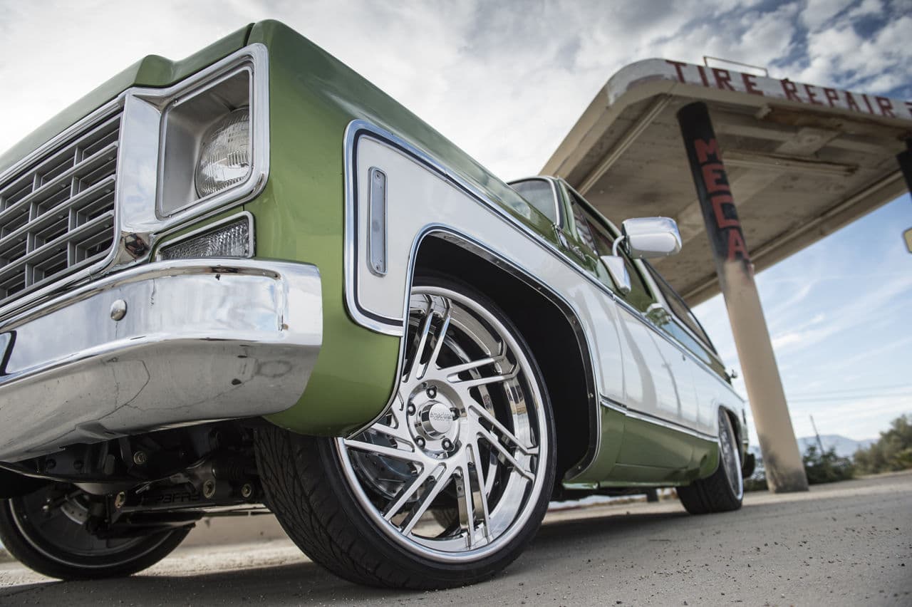 Side profile of 1976 Chevrolet Blazer with wheels