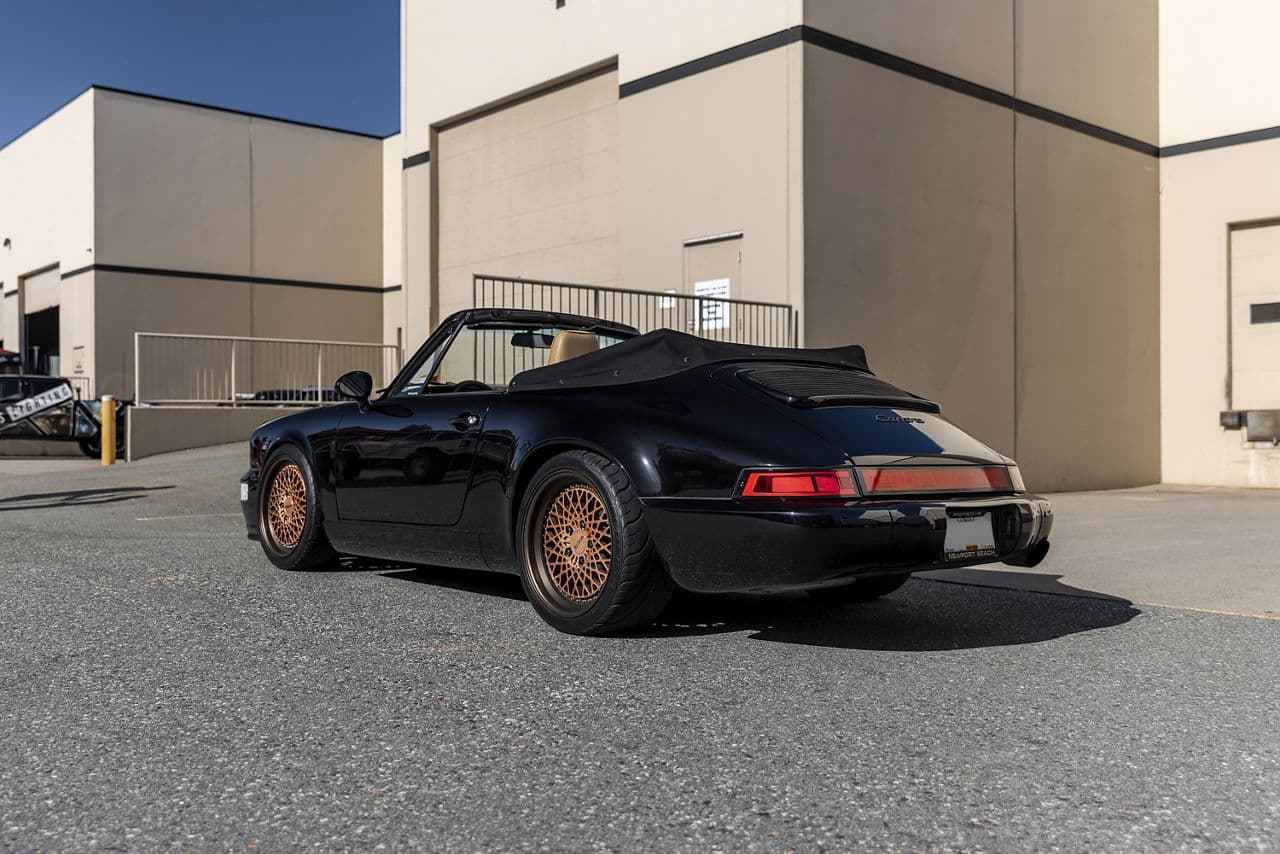 Side profile of 1985 Porsche 911 Carrera with wheels