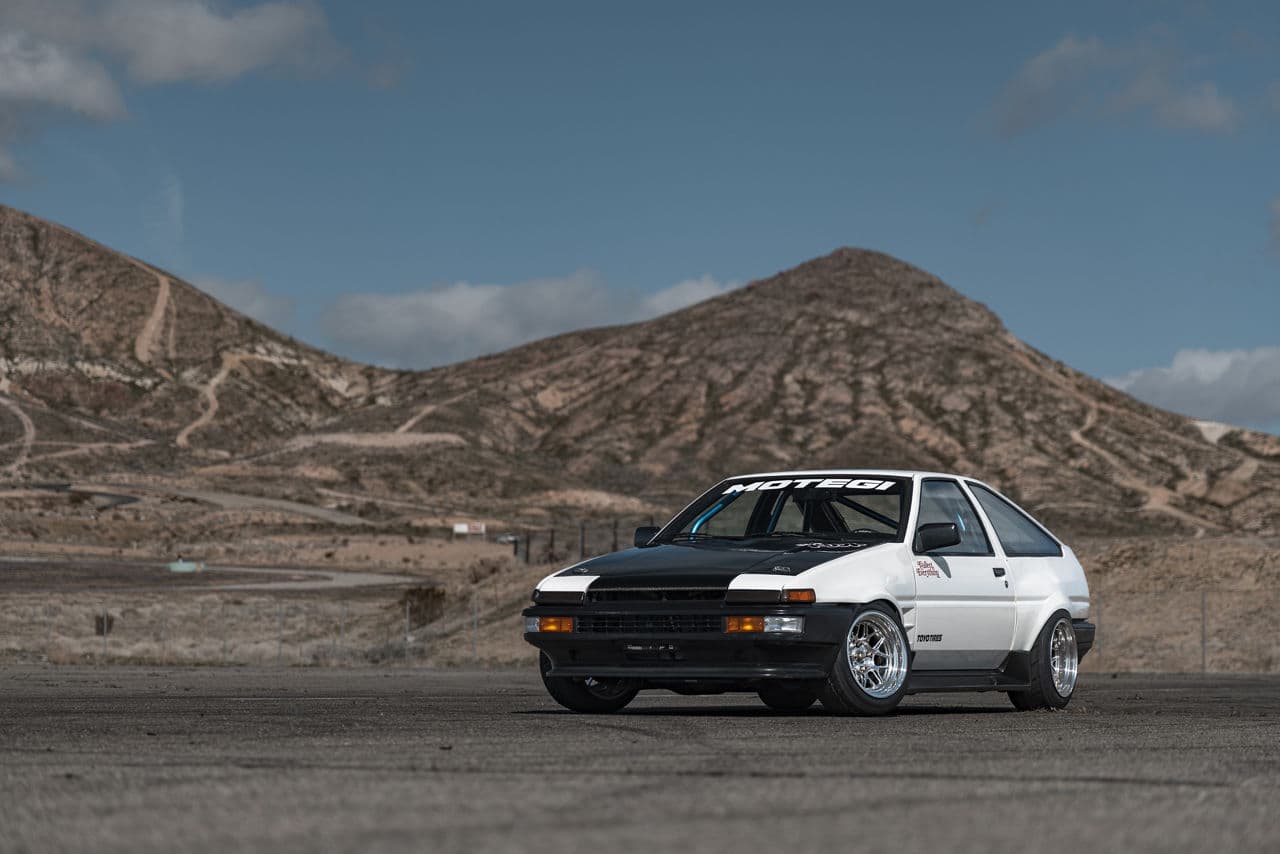 Front view of 1986 Toyota Trueno with wheels