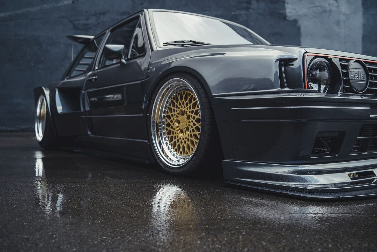 Side profile of 1986 Volkswagen Golf with wheels