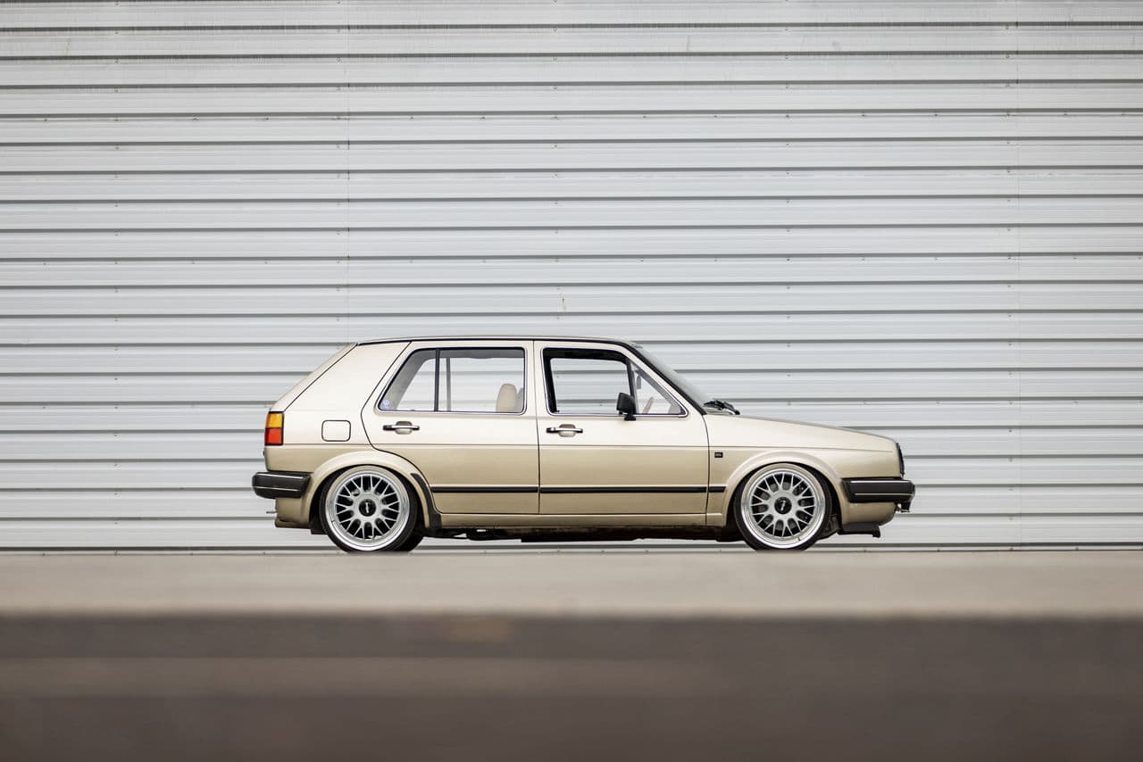 Side profile of 1988 Volkswagen Golf with wheels
