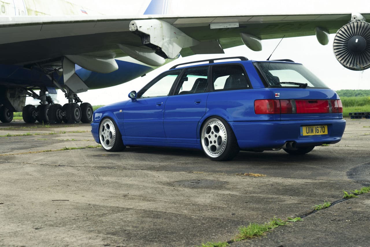 Front view of 1992 Audi RS2 Avant with vehicle wraps