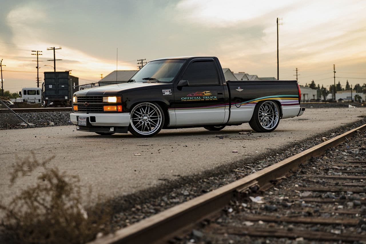 Detail view of 1993 Chevrolet C1500 with wheels