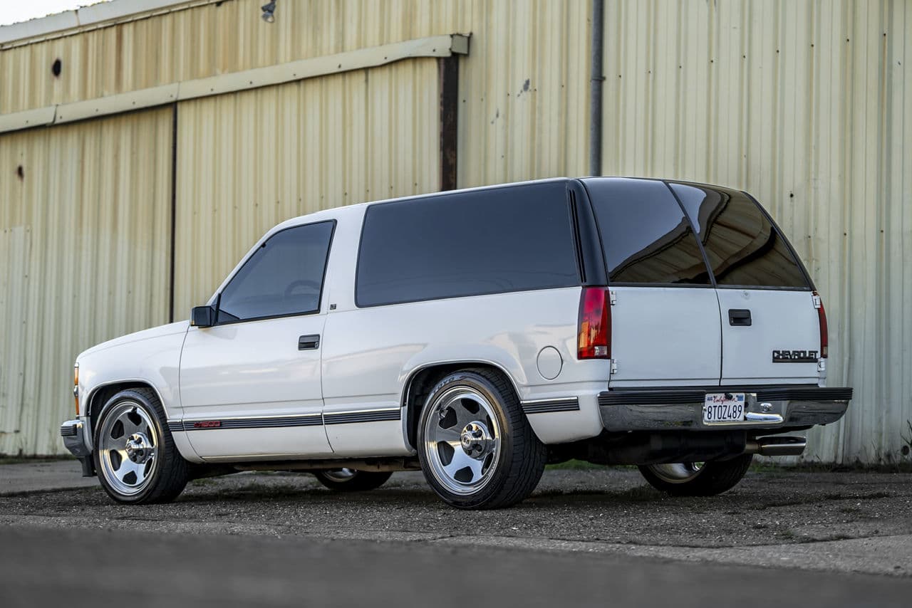 Side profile of 1994 Chevrolet Tahoe with wheels