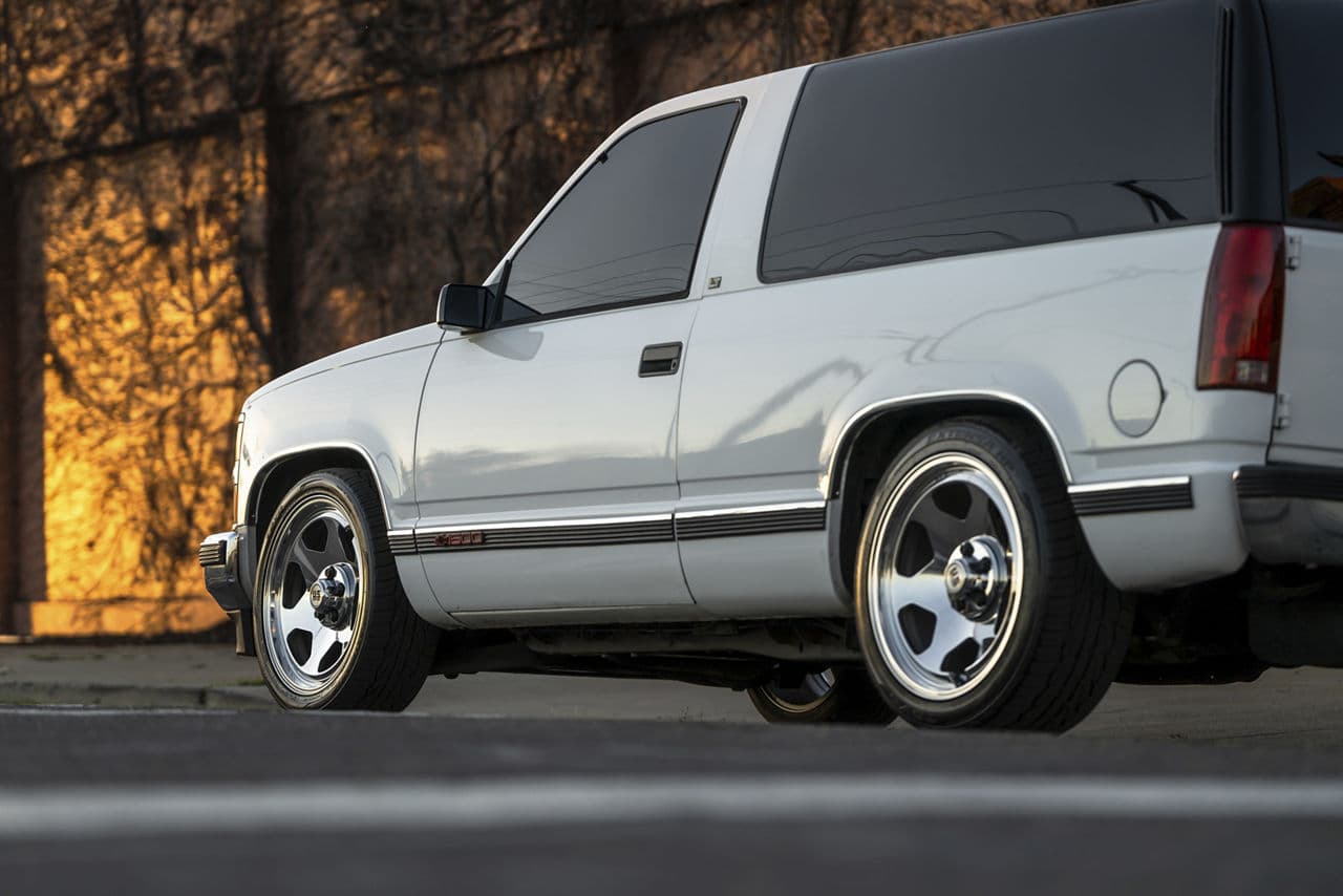 Detail view of 1994 Chevrolet Tahoe with wheels