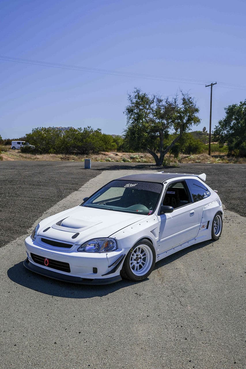 Front view of 1995 Honda Civic with wheels