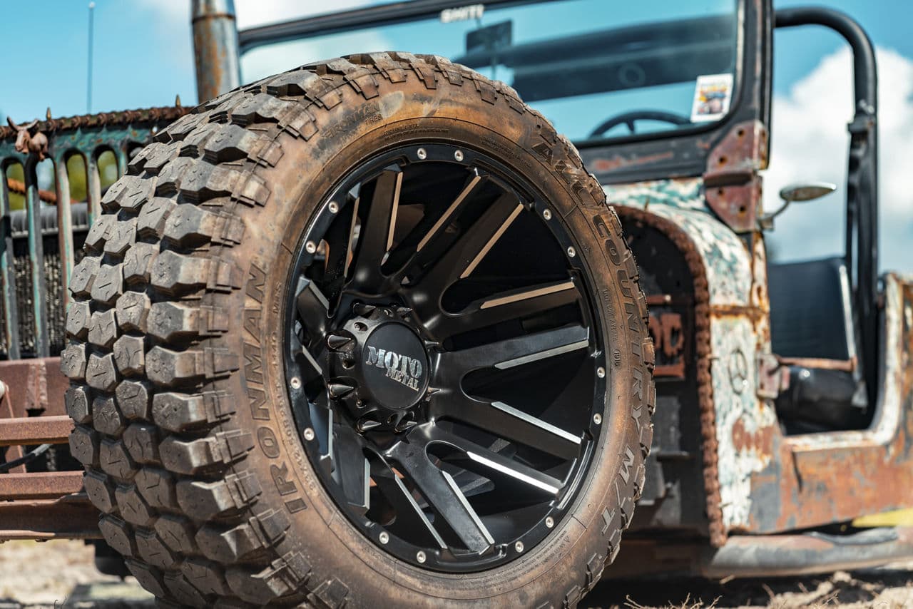 Interior of 1995 Jeep Rat Rod with wheels