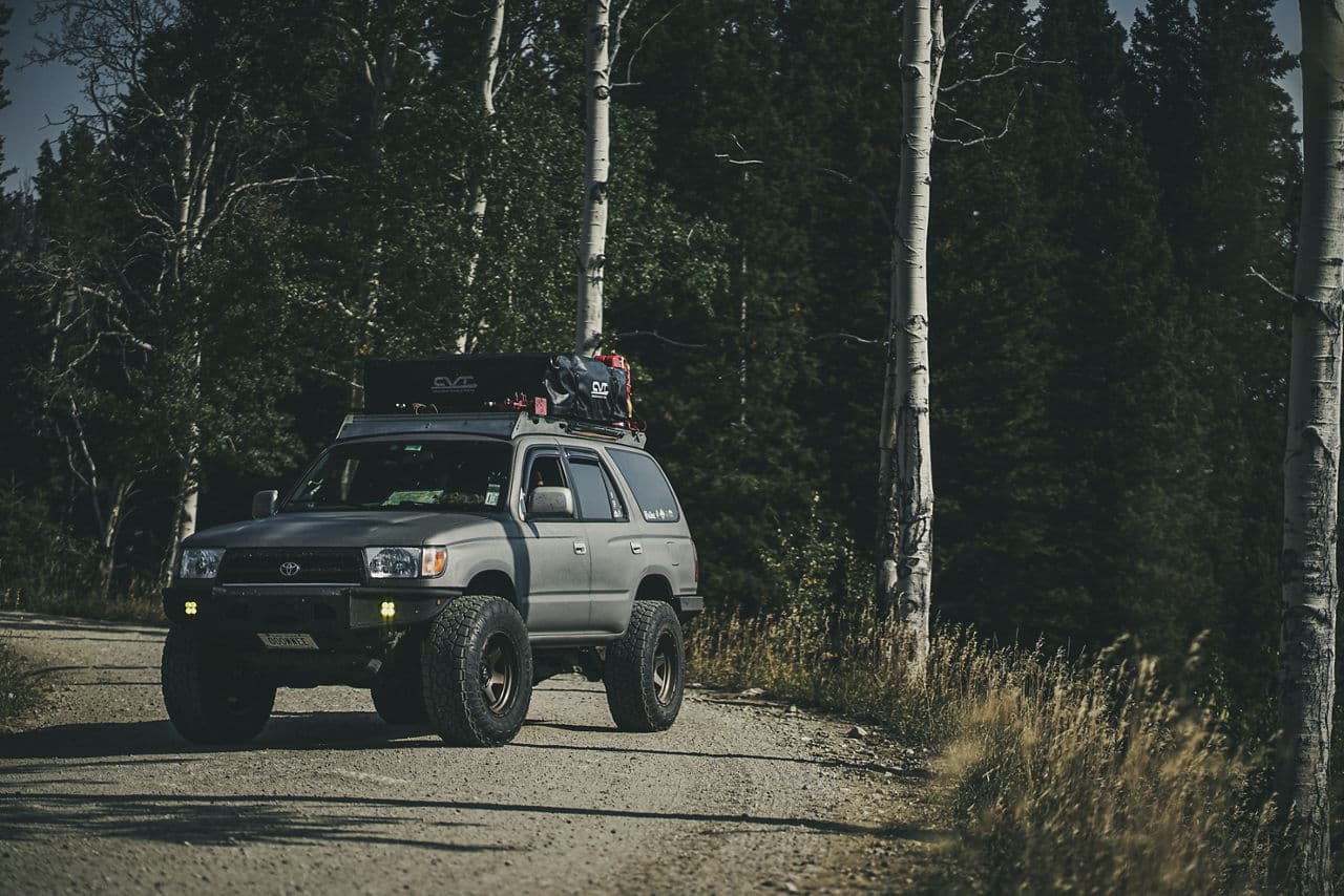 Front view of 1995 Toyota 4Runner with truck suv wheels