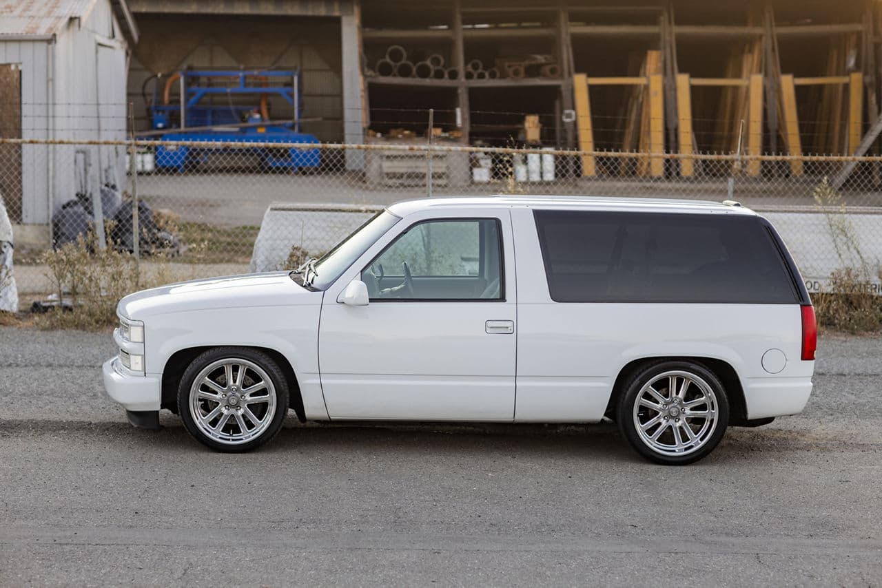 Side profile of 1996 Chevrolet Tahoe with wheels