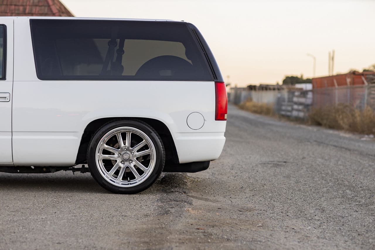 Interior of 1996 Chevrolet Tahoe with wheels