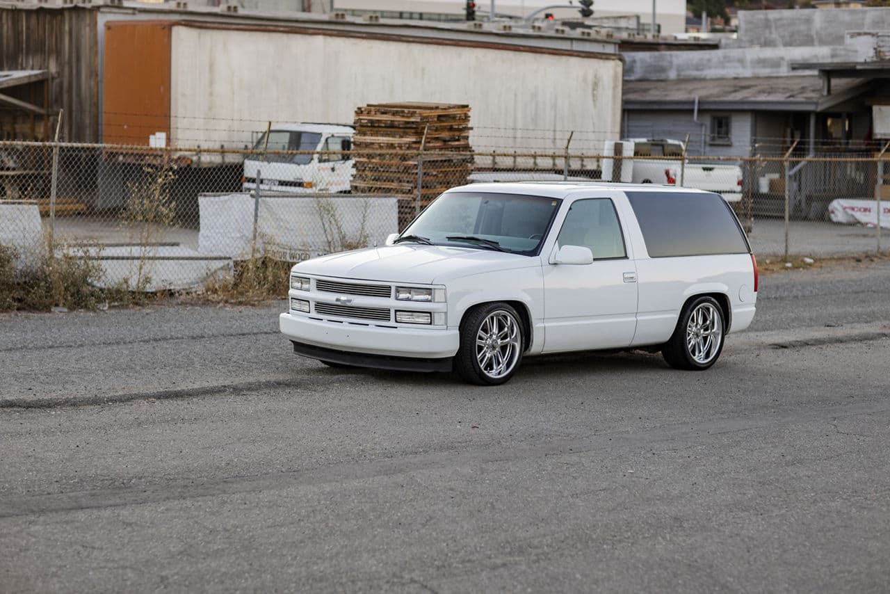 Detail view of 1996 Chevrolet Tahoe with wheels