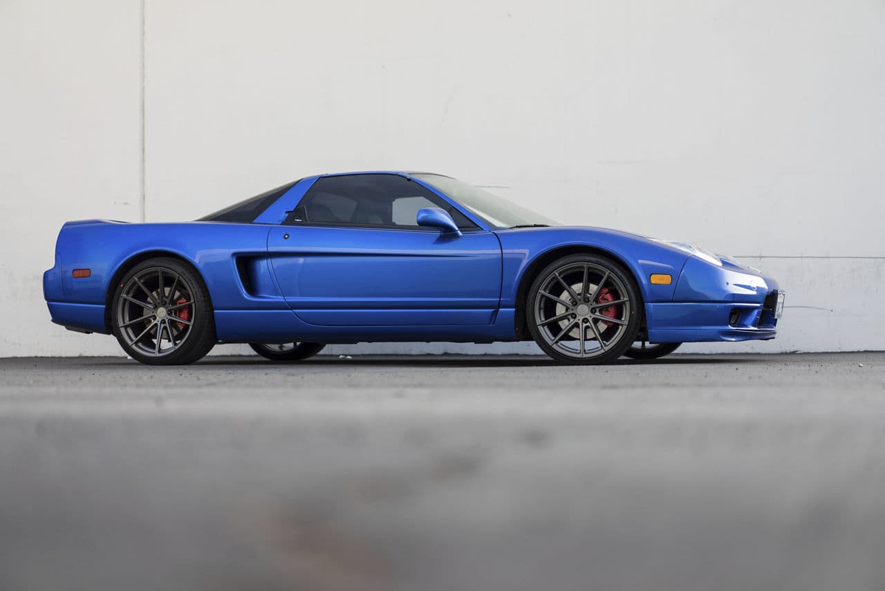 Front view of 2004 Acura NSX with wheels