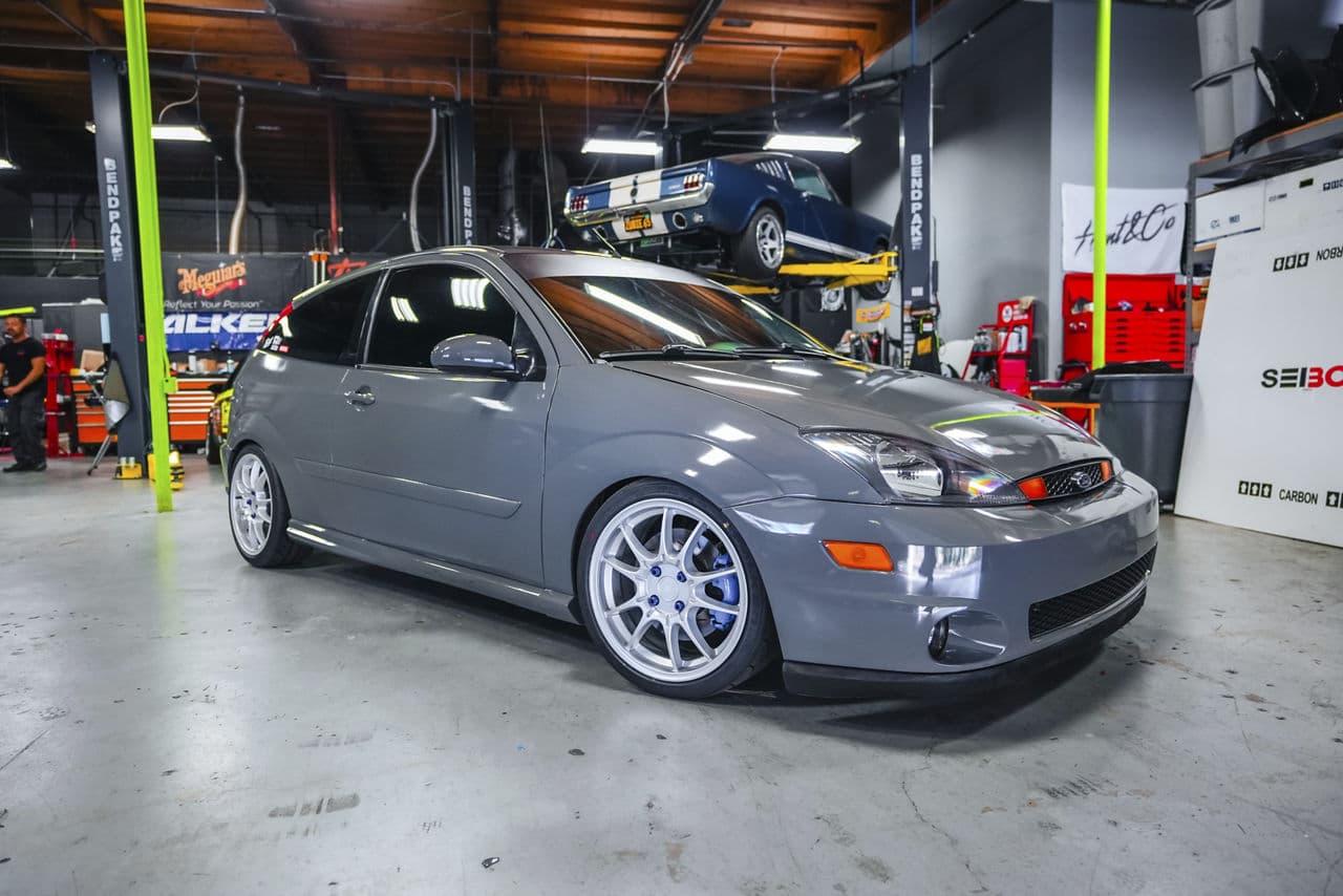Detail view of 2004 Ford Focus SVT with vehicle wraps