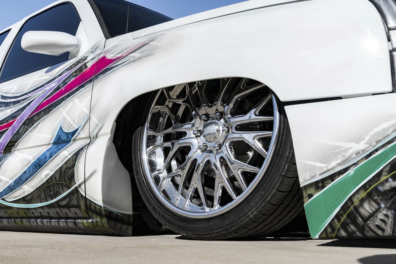 Side profile of 2006 Chevrolet Silverado with wheels