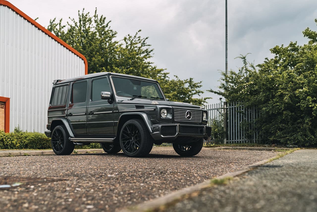 Front view of 2006 Mercedes-Benz G55 with wheels