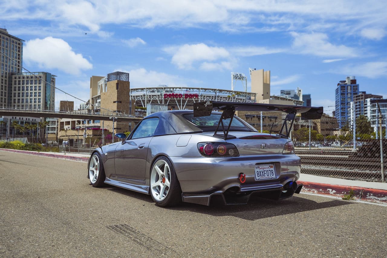 Front view of 2008 Honda S2000 with wheels