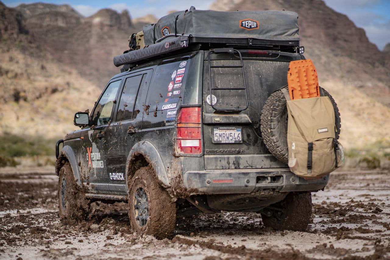 Rear view of 2008 Land Rover Discovery with wheels