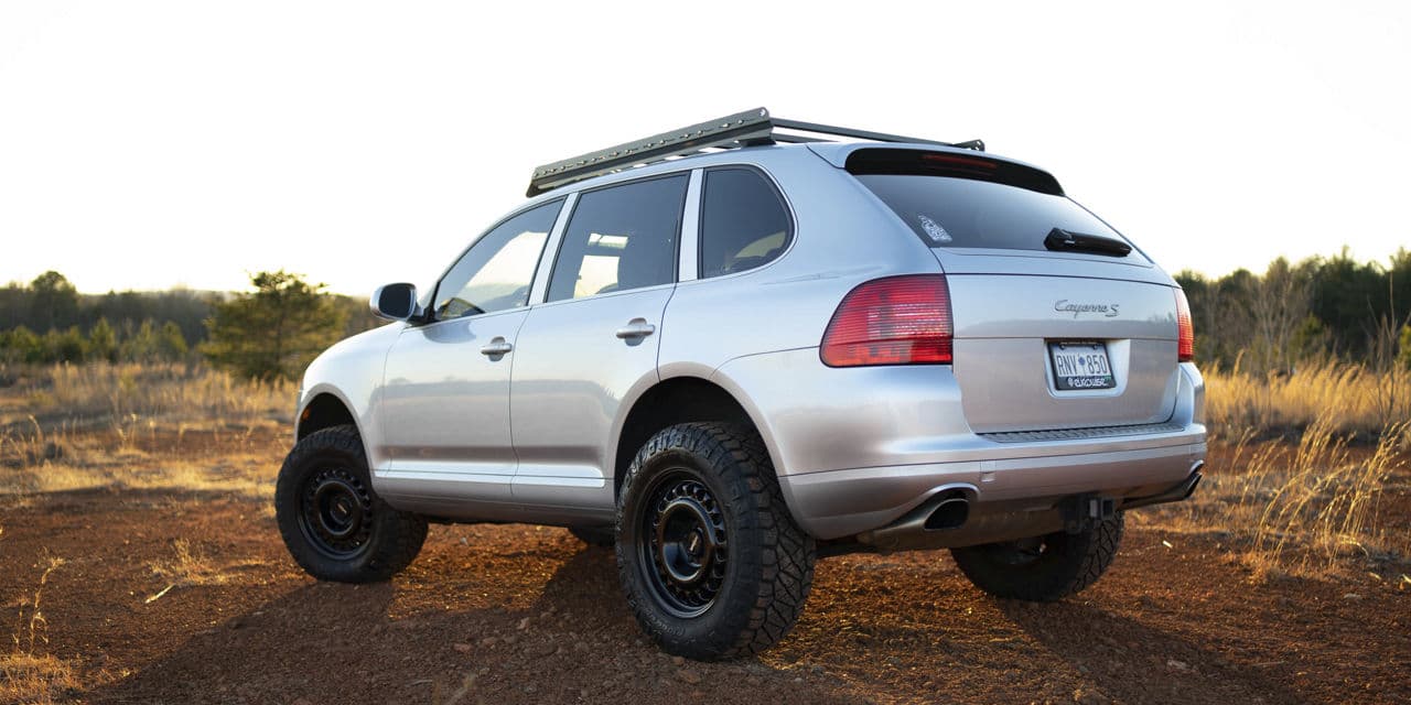 Side profile of 2008 Porsche Cayenne with wheels
