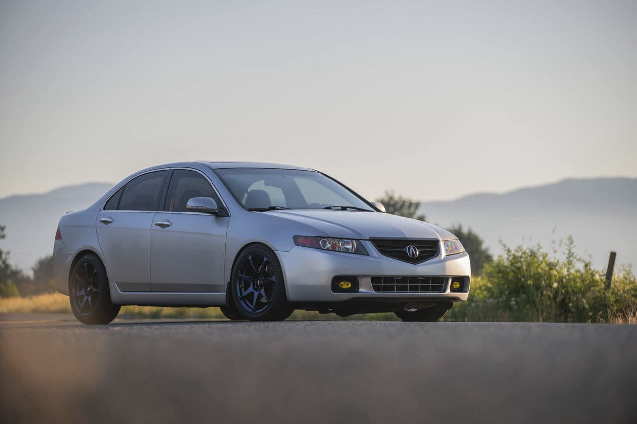 Front view of 2009 Acura TSX with wheels