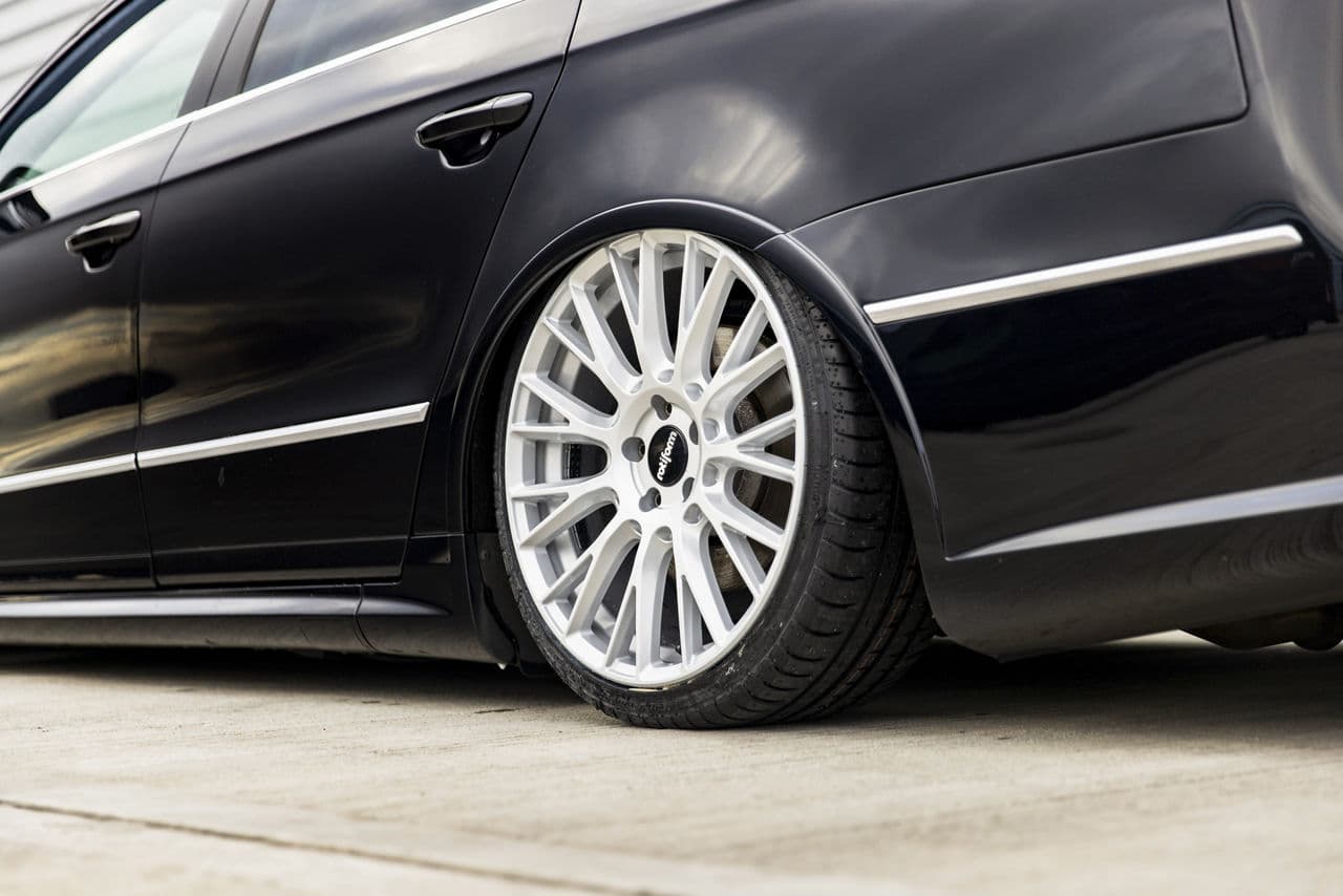 Interior of 2009 Volkswagen Passat with tuner wheels