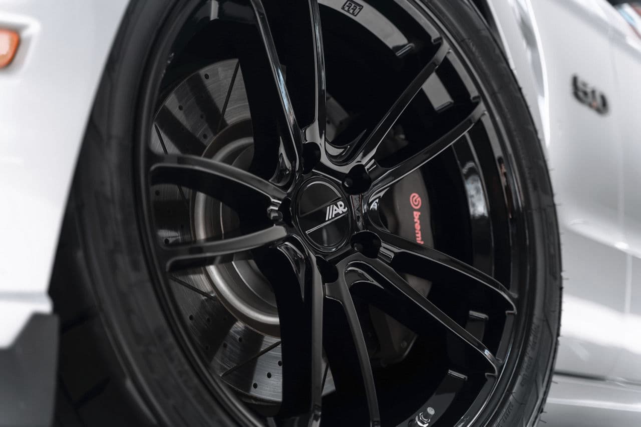 Front view of 2013 Ford Mustang GT Performance with wheels