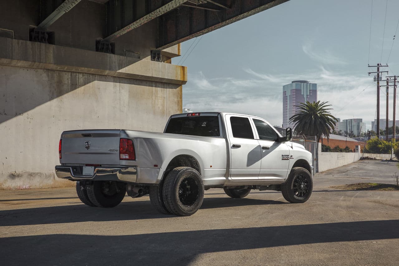 Side profile of 2013 Ram 3500 Dually with dually wheels