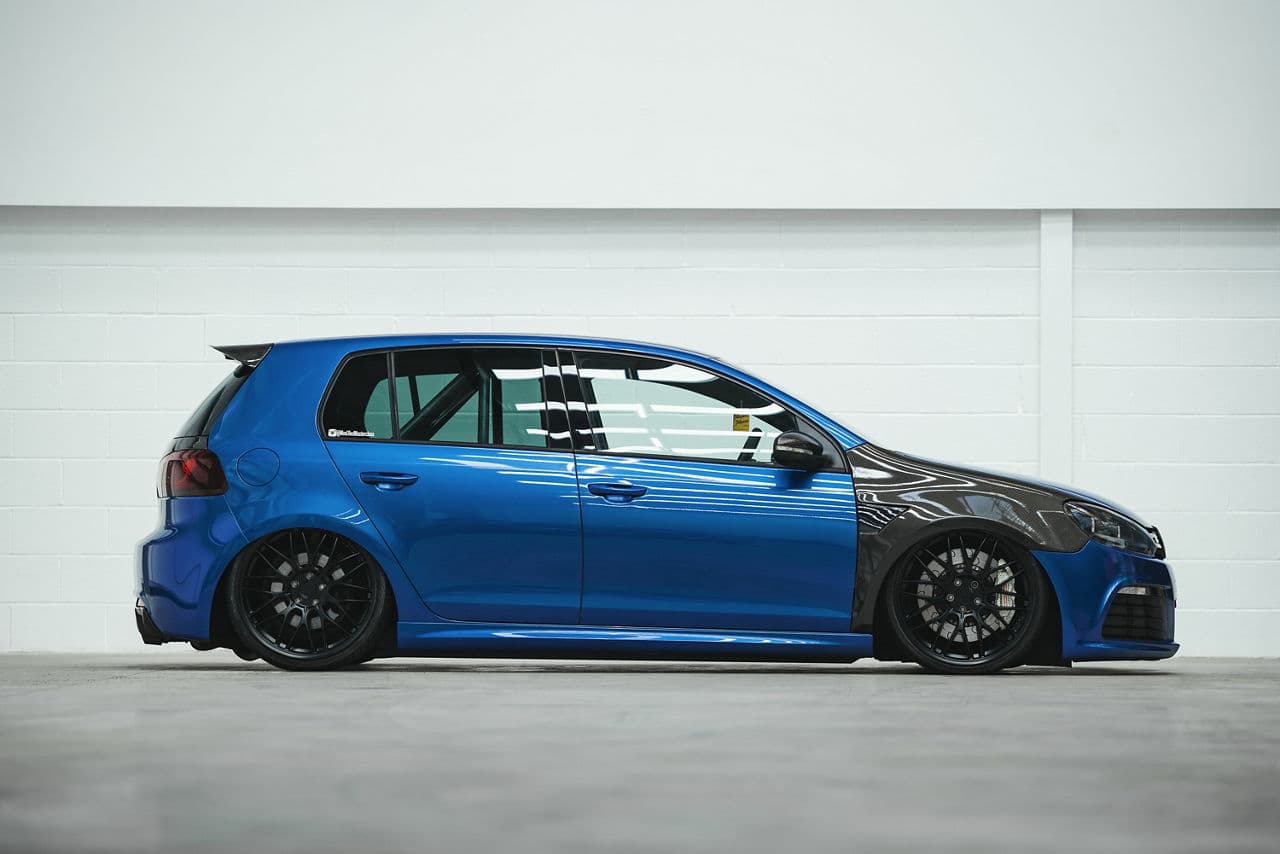 Side profile of 2013 Volkswagen Golf R with wheels