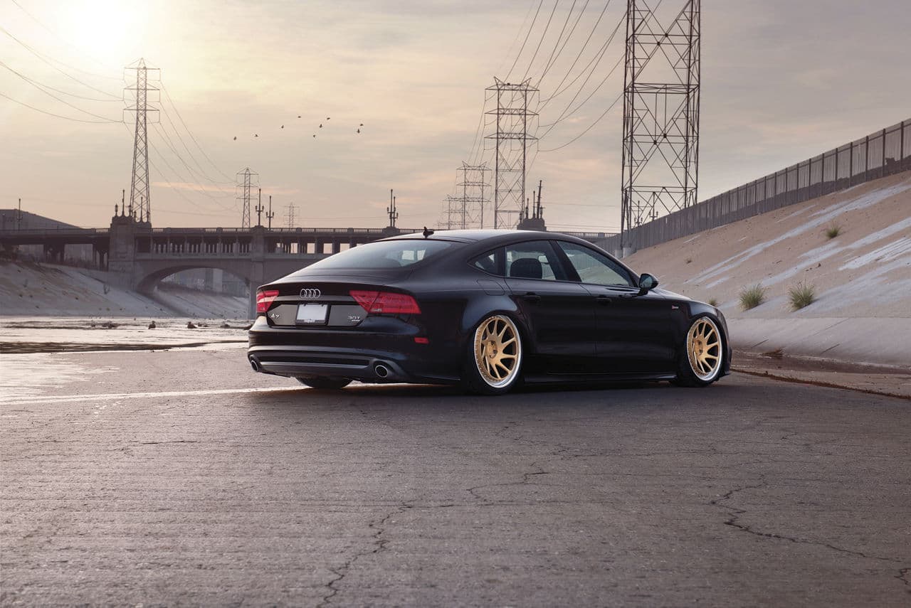 Interior of 2014 Audi A7 with wheels