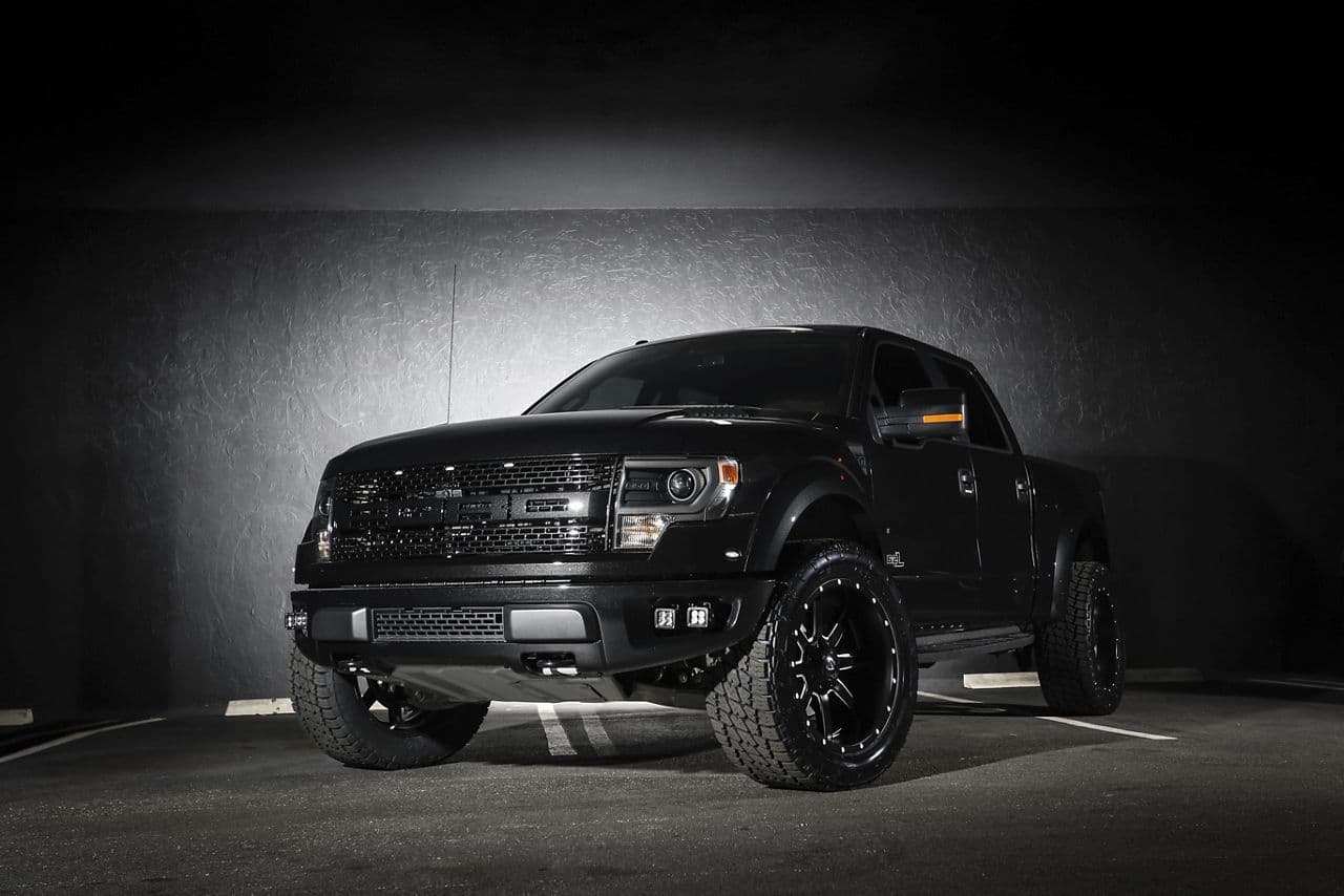 Front view of 2014 Ford F150 Raptor with wheels