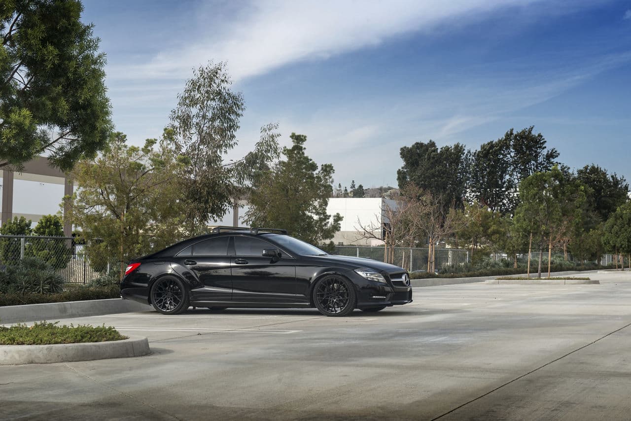 Detail view of 2014 Mercedes-Benz CL550 with wheels