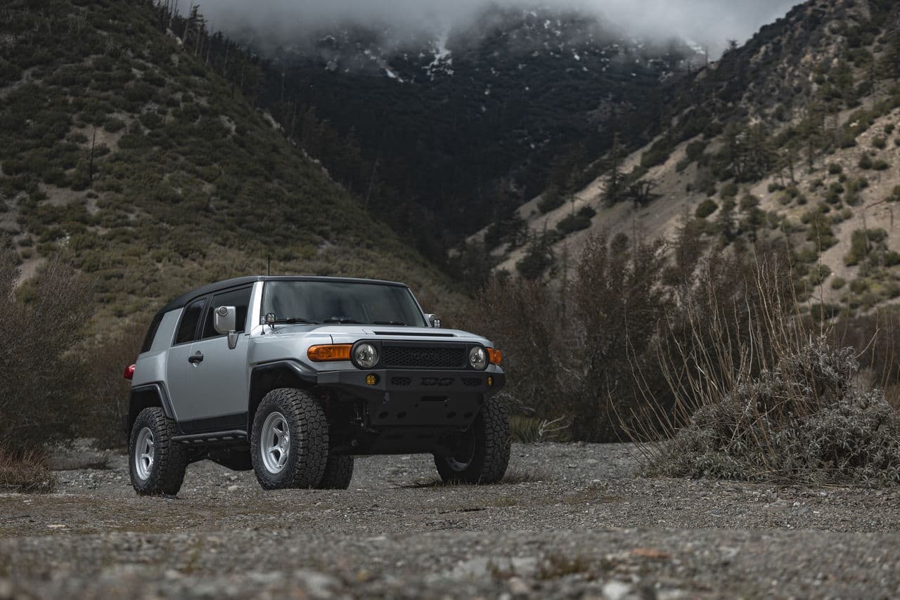Front view of 2014 Toyota FJ Cruiser with wheels