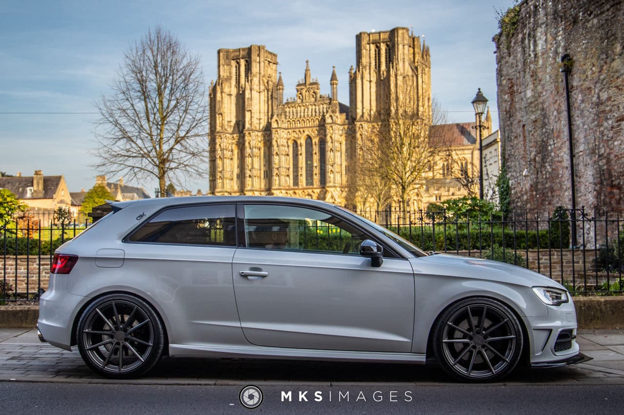 Side profile of 2015 Audi S4 with vehicle wraps